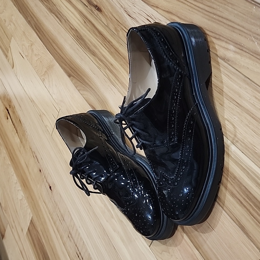Black patent leather shoes GUJA
